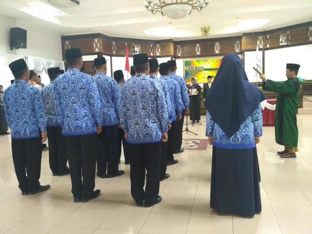 Lantik 17 PNS Naik Jabatan, Walikota Bontang â€œWarningâ€ Ini ke BKD 