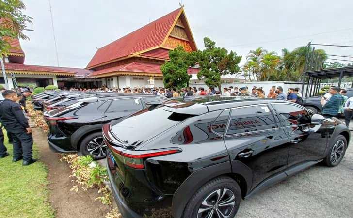 Mobil Dinas Pejabat Hampir Rp1 M, Saat Negara Suruh Rakyat Efisiensi
