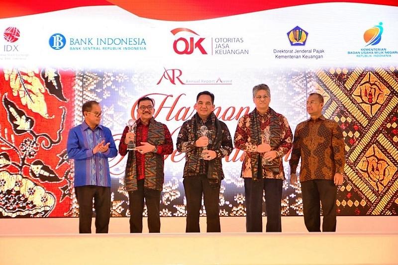 Pupuk Kaltim Raih Juara 2 Annual Report Award 2016