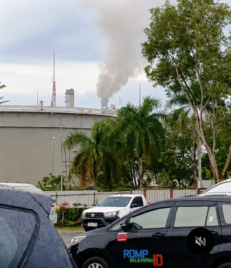Hujan Debu dari Kilang Pertamina: Mengapa Klaim Aman Belum Menjawab Semua Pertanyaan? 