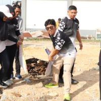 Wujudkan Wisata Bersih dan Ramah Wisatawan, Dispopar Bontang Ikut Jumat Bersih di Masjid Terapung