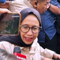 Mundur, Kepala BGN Nanik Deyang Bertolak ke Luar Negeri