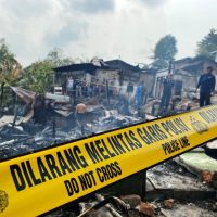 Dentuman Keras Tengah Malam, 3 Rumah di Balikpapan Ludes Dilalap Api 