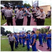 Tidak Bawa Dompet, Polisi Dihukum Push-Up