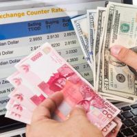 Rupiah Tertekan ke Level Rp17.800, Dolar AS Menguat Jelang Keputusan Suku Bunga BI