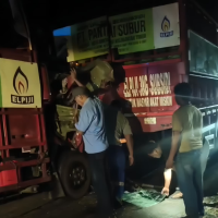 Truk Pengangkut LPG Terlibat Kecelakaan Beruntun di Marangkayu, Satu Sopir Terjepit